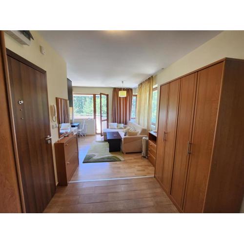 Pine tree Easy Ski access - Next 100m to Ski slope and forest view