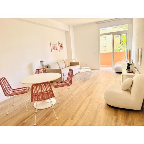 Pink Alta apartment with pool