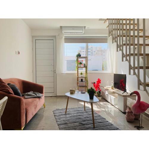 Pink Flamingo 1-BR apartment in Larnaca