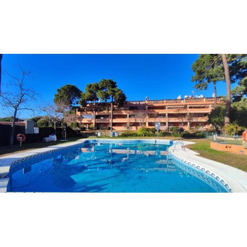 Pinogolf Elviria Marbella with free parking, wifi, pool and large terrace