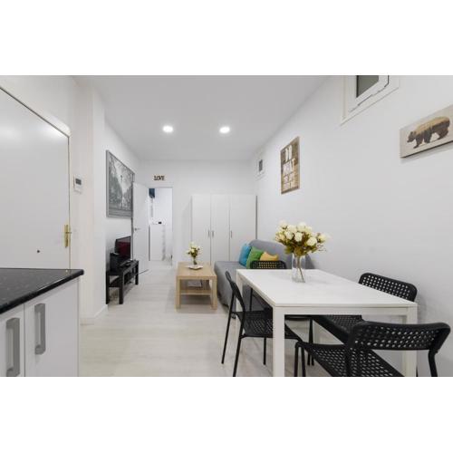 Piso nuevo lavapies, wifi, smart tv