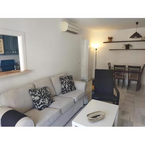 PISO TRES DORMITORIOS, DOS BAÑOS, GARAJE, CASCO URBANO MARBELLA
