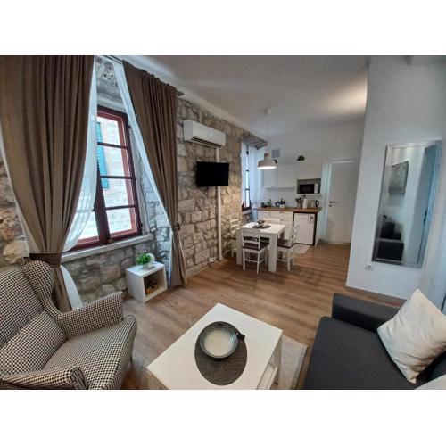 Placeta Apartments & Rooms