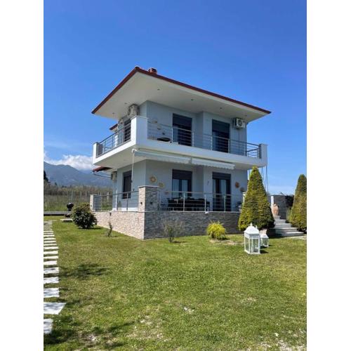 Plaka Luxury Villa