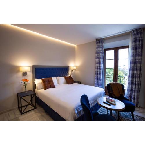 Plazuela del Carbón Suites