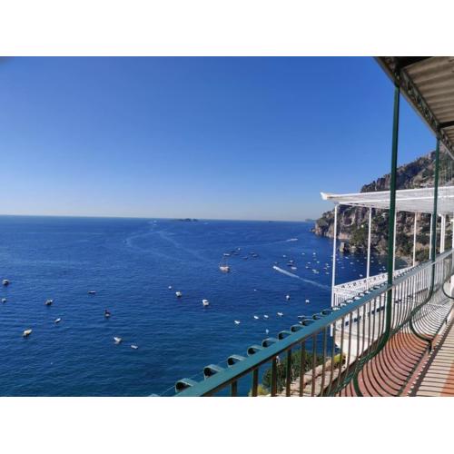 Pleasant Apartment with Charming Sea View