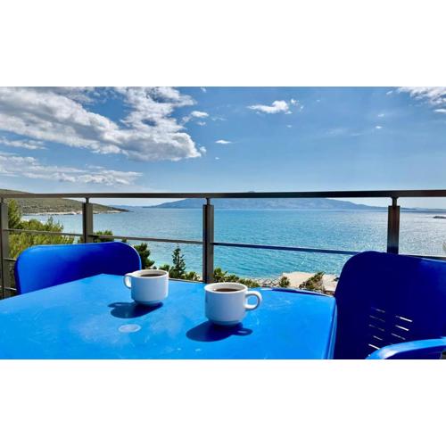 Plutus Sea View Apartment