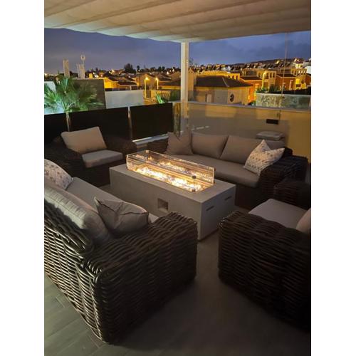 PMT22 - Luxury villa with private heated pool and jacuzzi