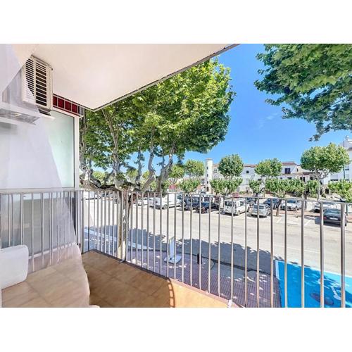 POBLAT TIPIC Piso un dormitorio y terraza