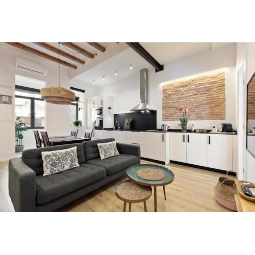 Poble Sec Charming Apartment