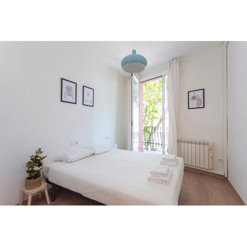 Poblenou only for Families 3BD next to the beach!