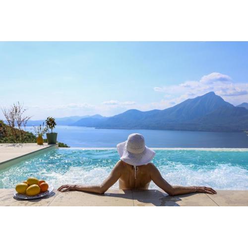 Podere Sabaina, Private Villa mit Pool, Seeblick und 3 Wohneinheiten zur Alleinnutzung