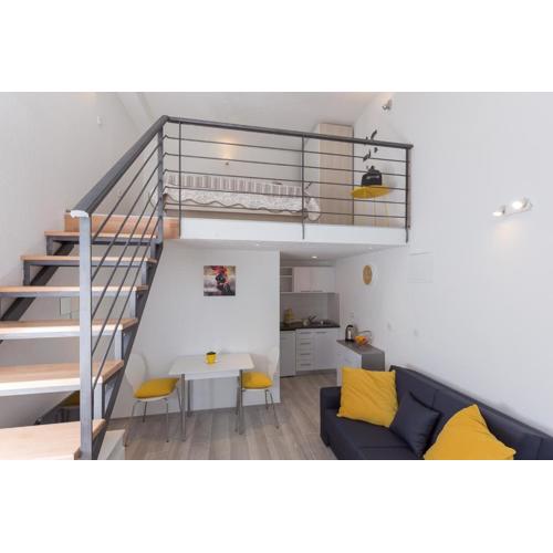 Pomet Delux Studio