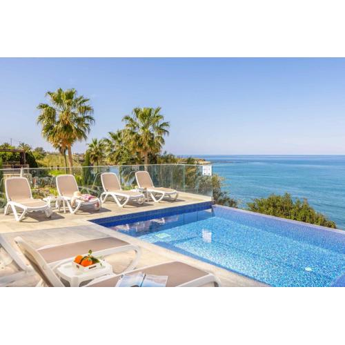 Pomos Seashore villa