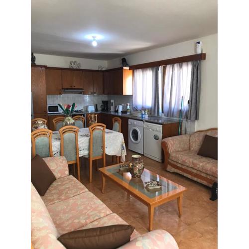 Pomos Small Sunny House