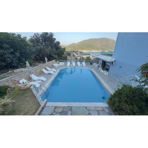 Ponti Beach Hotel