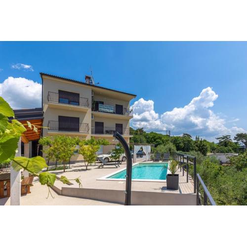 Pool And Garden Apartment Happy Sound - Happy Rentals