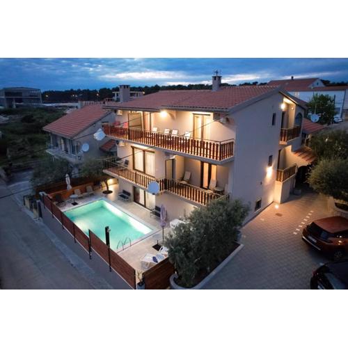Pool Apartments Julia