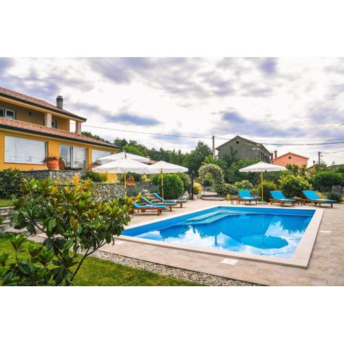 *****Pool house with beautiful seaview,big garden and old tavern*****