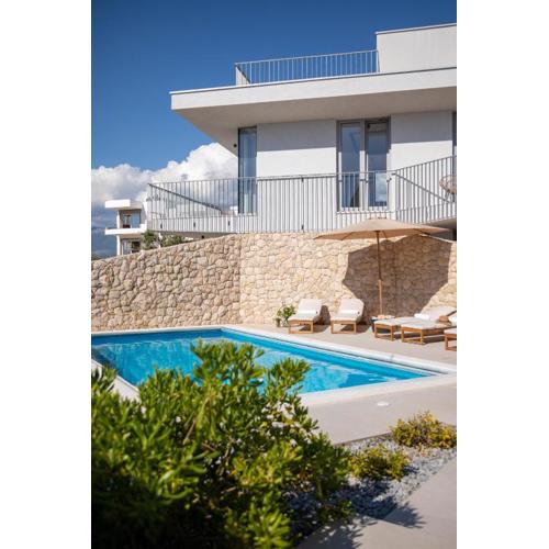 Poolside architect quadruplex