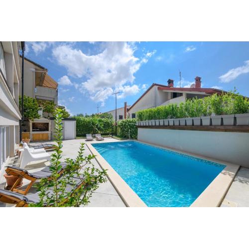 Poolside City Apartments Pula - Pool & Gym