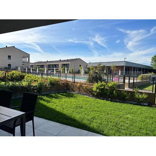 Poolvision Apartment