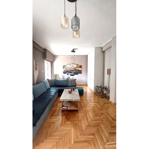 Pop Art Apt 3 Min to Metro in the City Center