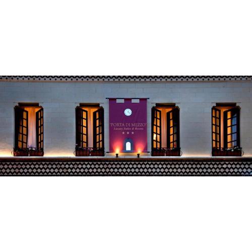Porta Di Mezzo Luxury Suites & Rooms
