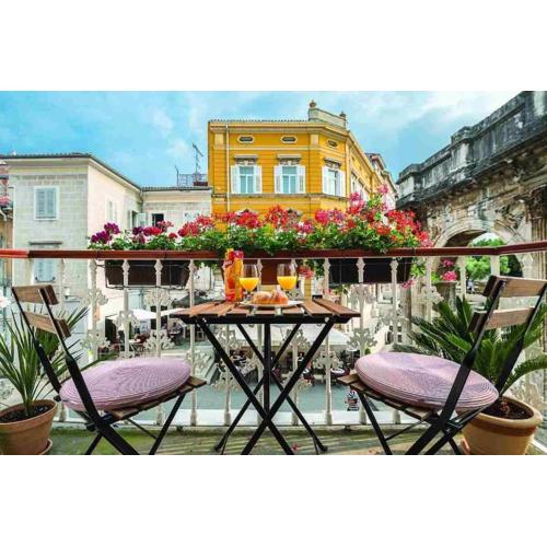 PortaAurea!Romantic balcony with a wonderful view