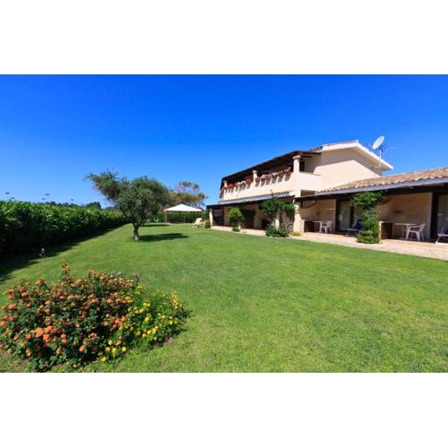 Porto Giunco Residence