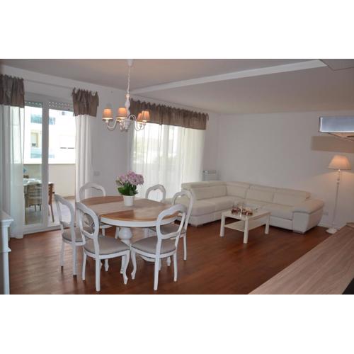 Porto Nuovo Holiday Home