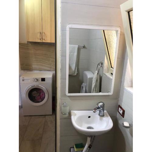 Portokallja Guest House Radhime