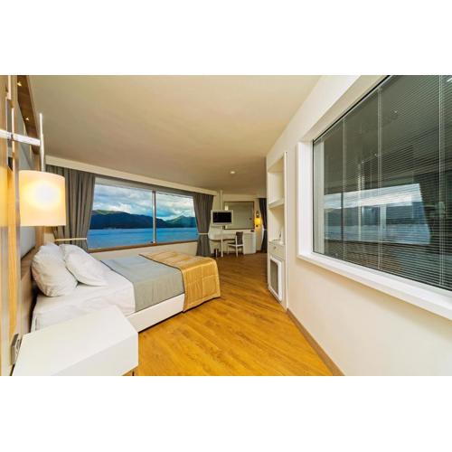 Poseidon Hotel - Adult Only