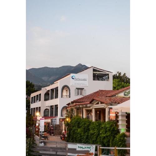 Potamaki Studios & Apartments