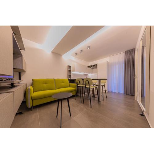 PR1MO MINIMAL SUITE