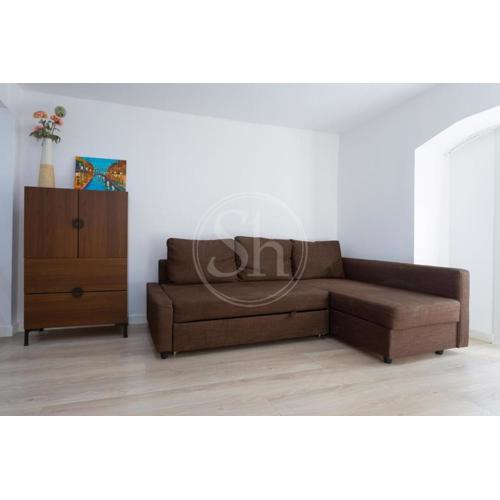 Practico apartamento con terraza en Eixample