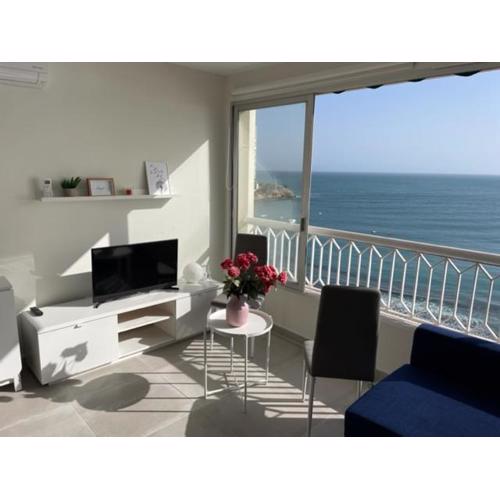 Precioso apartamento a estrenar en primera línea de playa