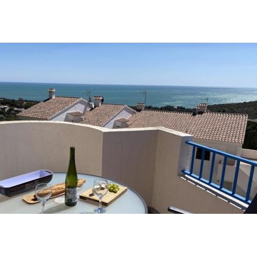 Precioso apartamento con vistas al mar y a la montaña