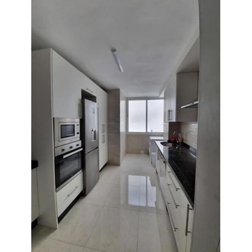 Preciosoy gran apartamento terraza con vistas wifi y climatización