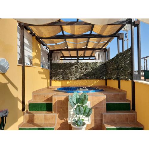 Preciso atico con jacuzzi en Laguna Beach
