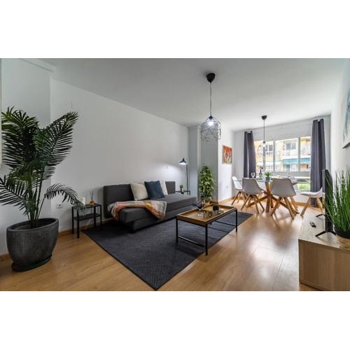 Premium El Palo Apartment near the Beach with Parking