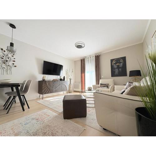 Premium Suite Lume w Parking and Balcony