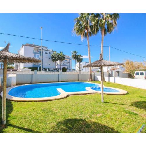 Prendisole Denia con piscina y terraza