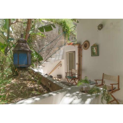 Prestigioso, sotto al castello di Lipari