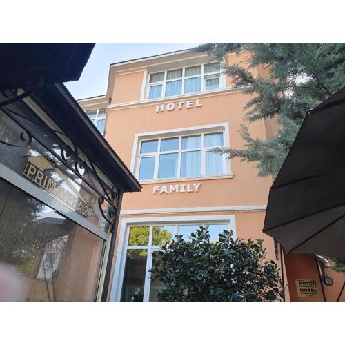 Primavera 2 Hotel