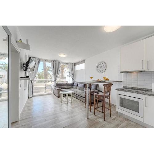 Primavera Tranquil Retreat 2-Bedroom Apartment with Balcony, Garden View & Fiber WiFi