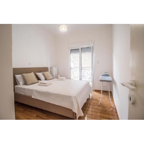 Prime Location, Renovated Flat!