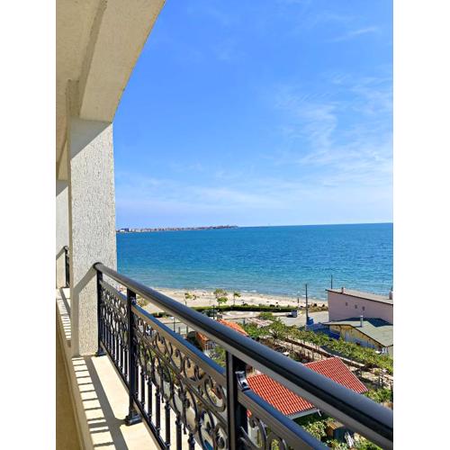 Private Apartments by the sea with a large terrace in Apart hotel!