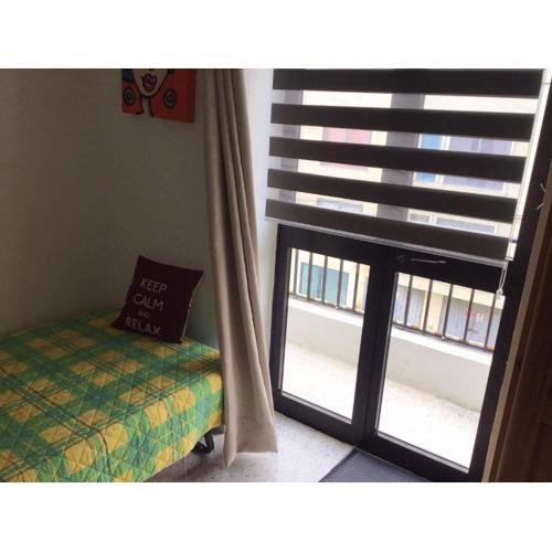 Private Bedroom with Balcony in Swatar