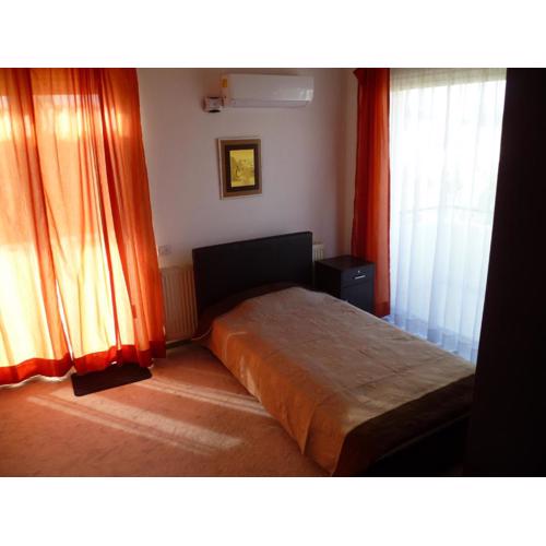 Private deluxe room with balcony at Datacom building